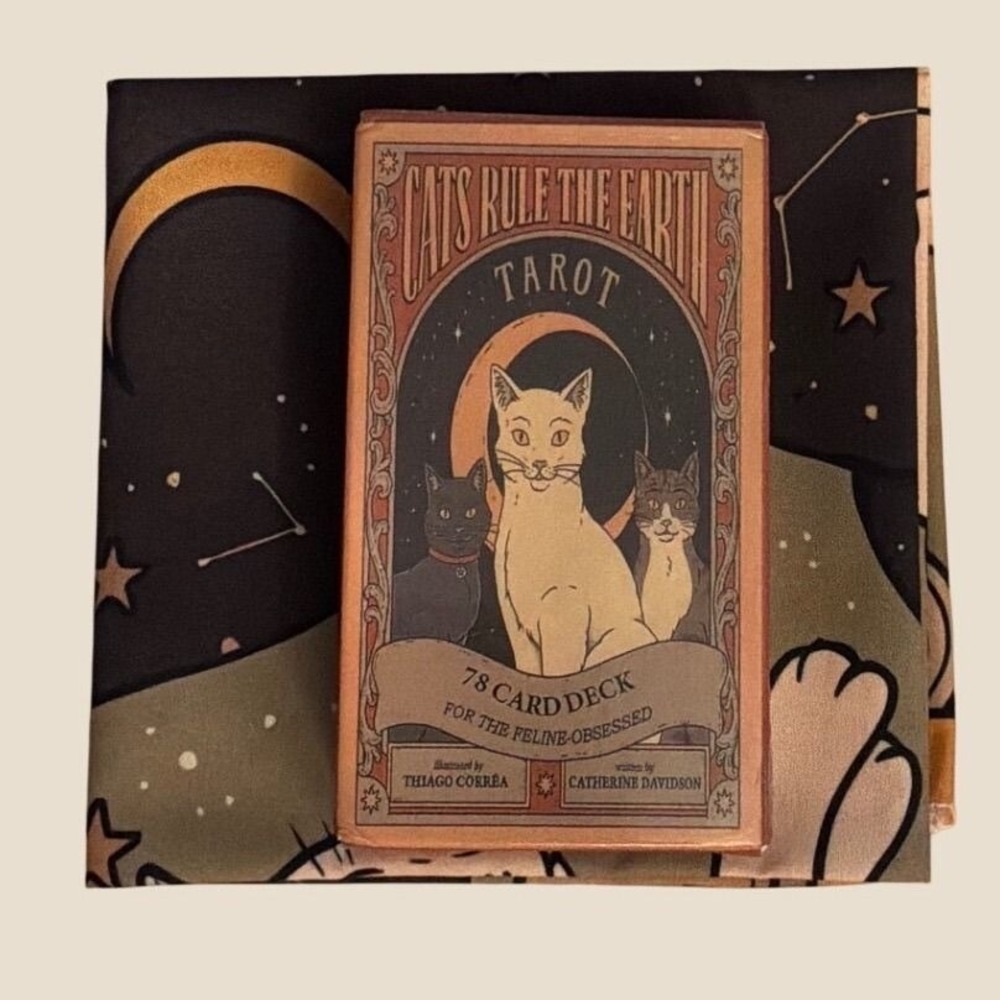 Cats Rule the Earth Tarot 78 Card Deck & Celestial Cat Altar Cloth Set